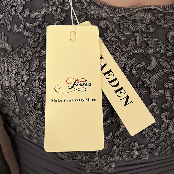 Formal Evening Gown - Picture 2 of 5